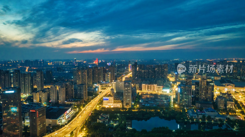 湖北武汉汉口常青高架城市夜景