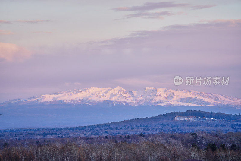 白雪覆盖的长白山