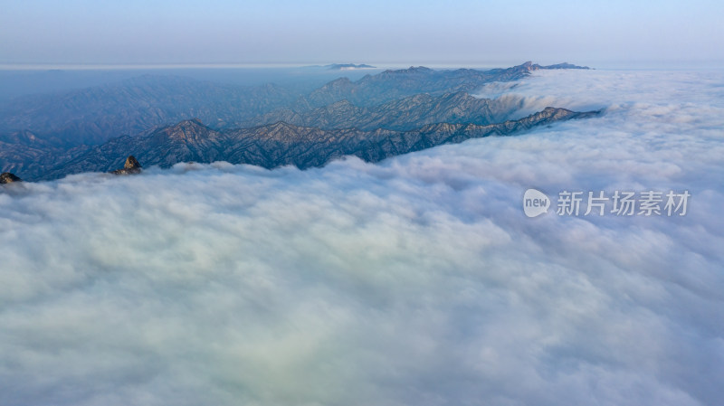 山脉大雪云海航拍辽阔高远壮观背景自然风景