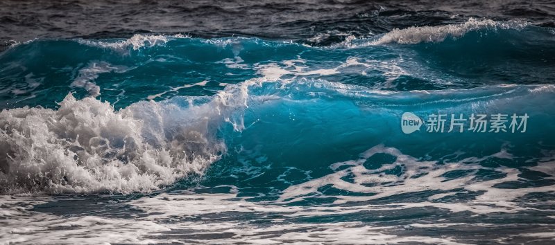 大海浪潮汹涌海浪波涛汹涌浪花巨浪