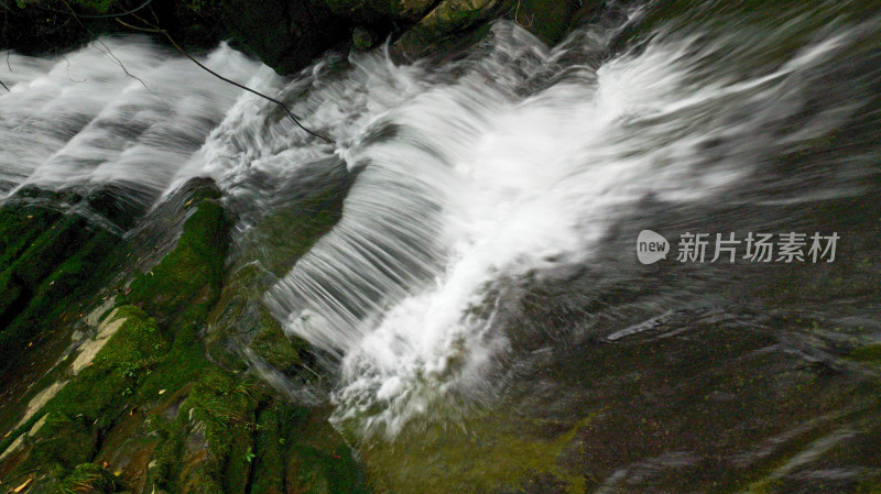 大山河流溪水水流慢速