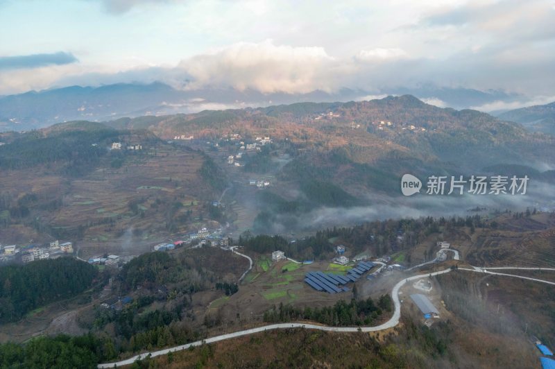 重庆酉阳：晨曦中的村庄