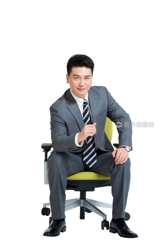 棚拍中年商务男士坐办公椅