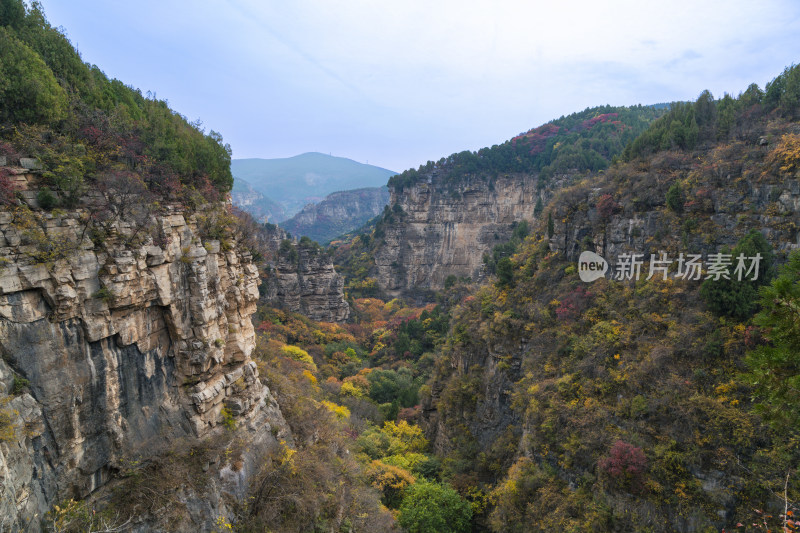 山东济南龙洞藏龙涧航拍秋天