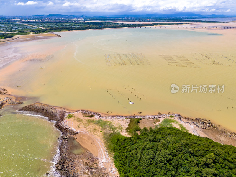 蓝色海洋大海岛屿自然风光航拍图