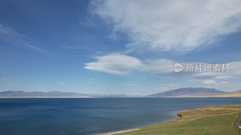 航拍赛里木湖大景