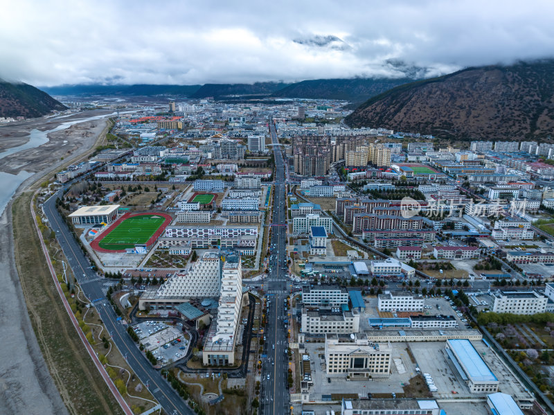 西藏林芝地区八一镇现代化都市航拍