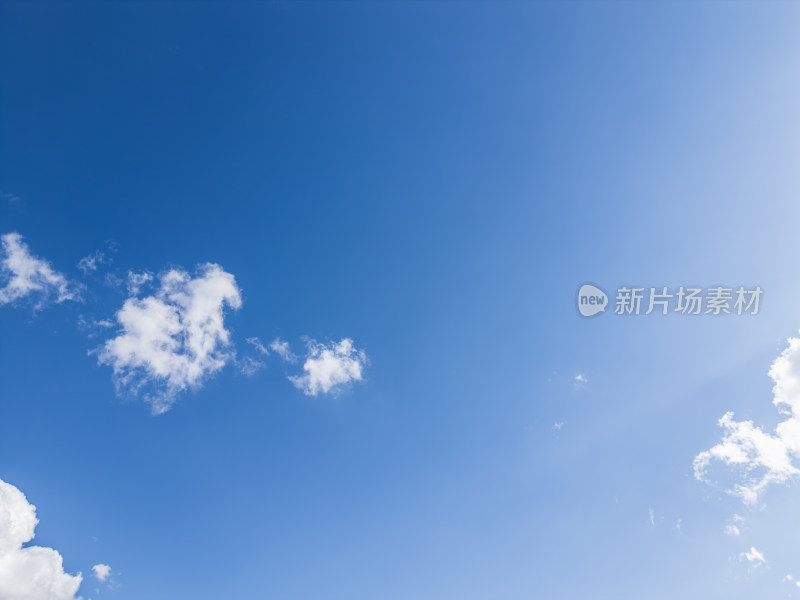 无人机高空航拍的天空