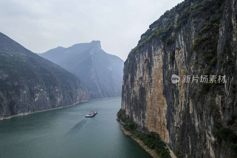 长江三峡奉节瞿塘峡山水风光