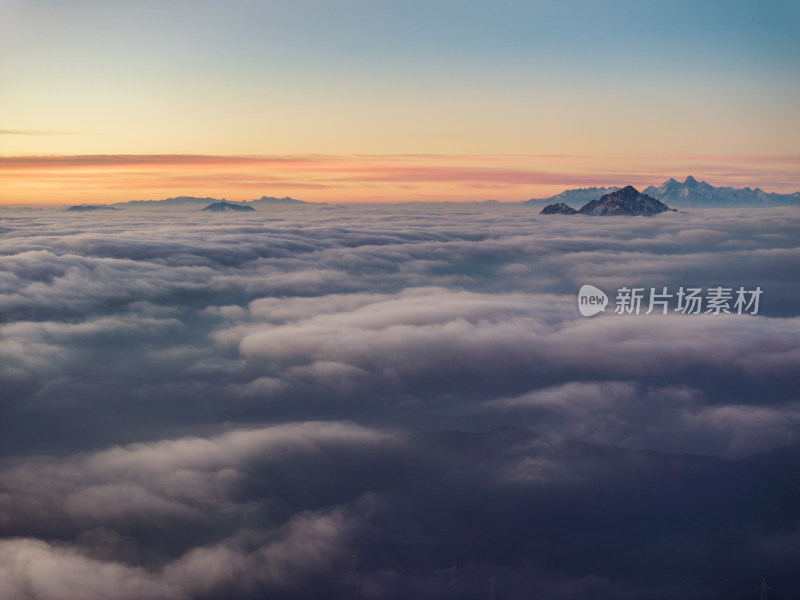 横断山脉高山日出朝霞云海