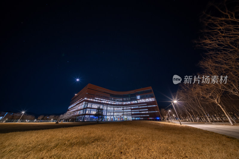 北京化工大学图书馆夜景