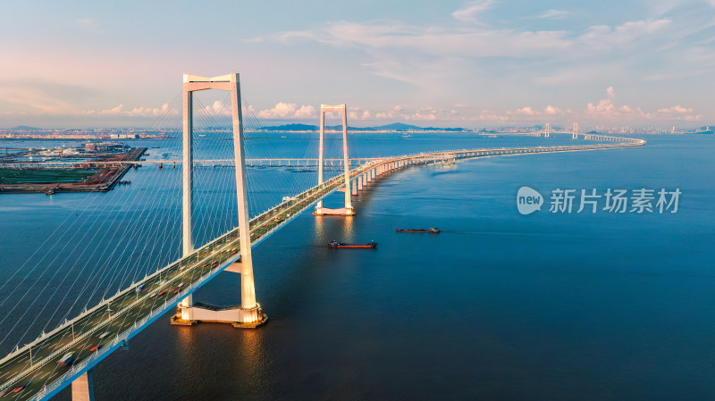 日落时分的深中通道全景图