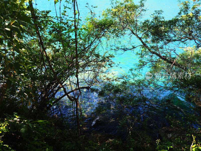 云南泸沽湖格姆女神山风景