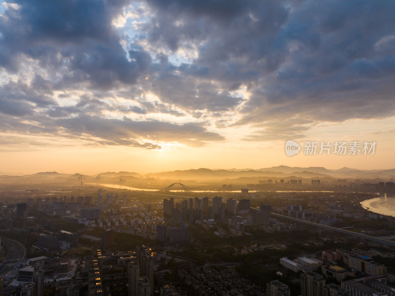 浙江宁波镇海市区日出朝霞航拍