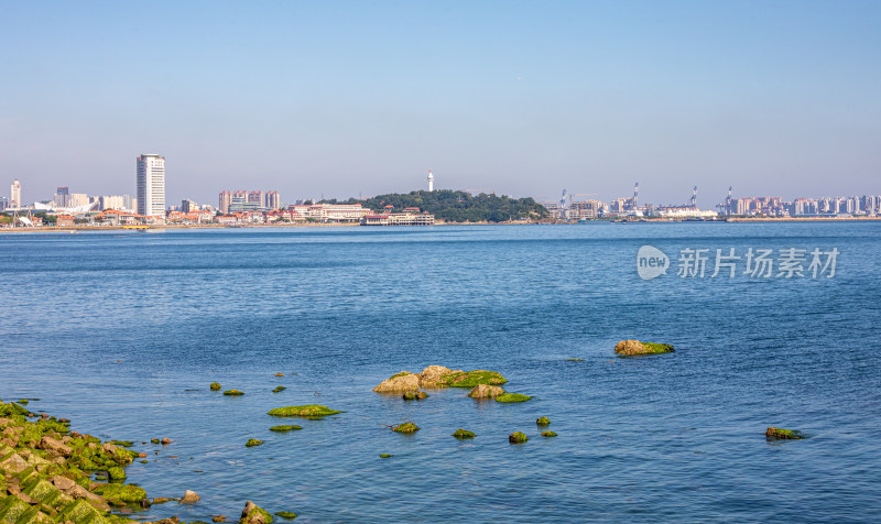 烟台东炮台遗址公园景观看烟台市海滨风光