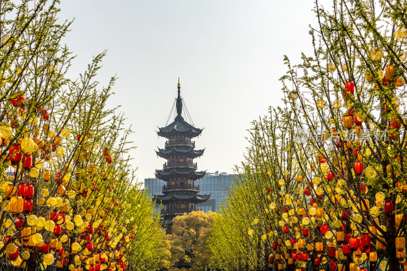 上海徐汇龙华寺龙华寺塔