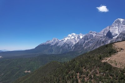 玉龙雪山