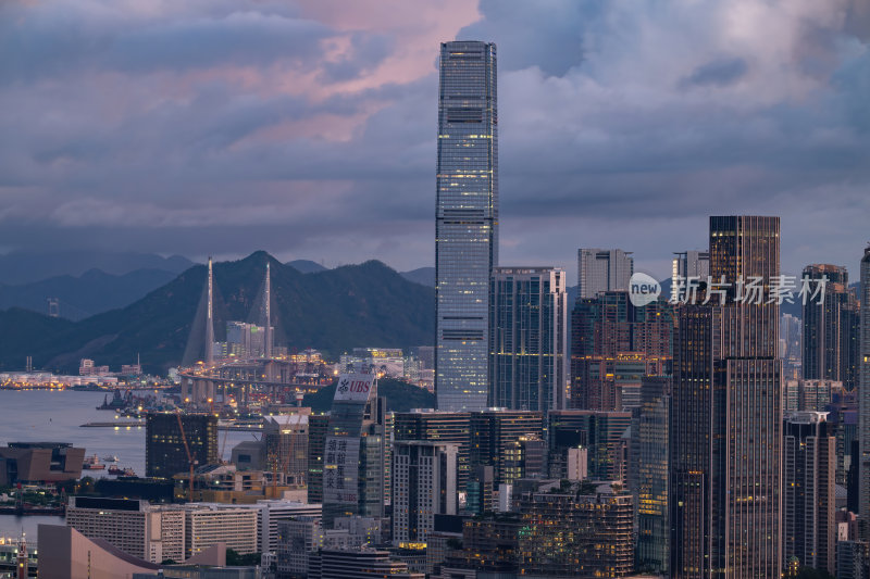 香港维多利亚港CBD中环夜景