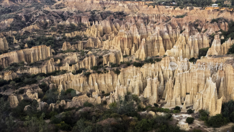 壮观的土林地貌鸟瞰全景