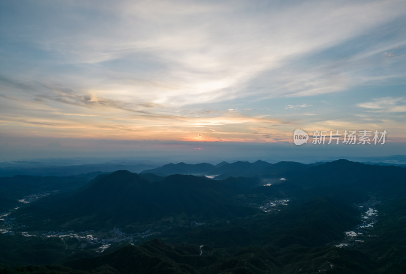 罗定风车山日出