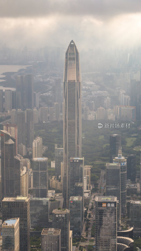 深圳福田CBD大湾区平安大厦夜景蓝调航拍