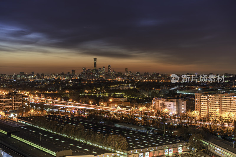 北京城市夜景俯瞰图，灯火璀璨的城市景象