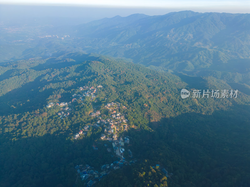 航拍云南乡村田园风光