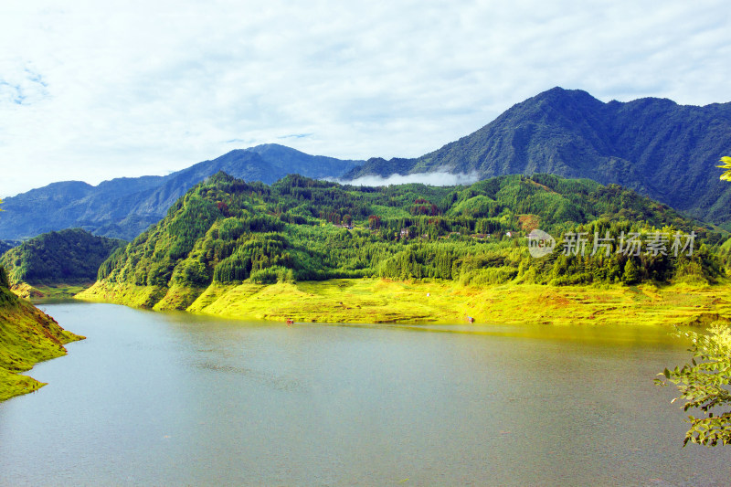 风景湖泊雅女湖