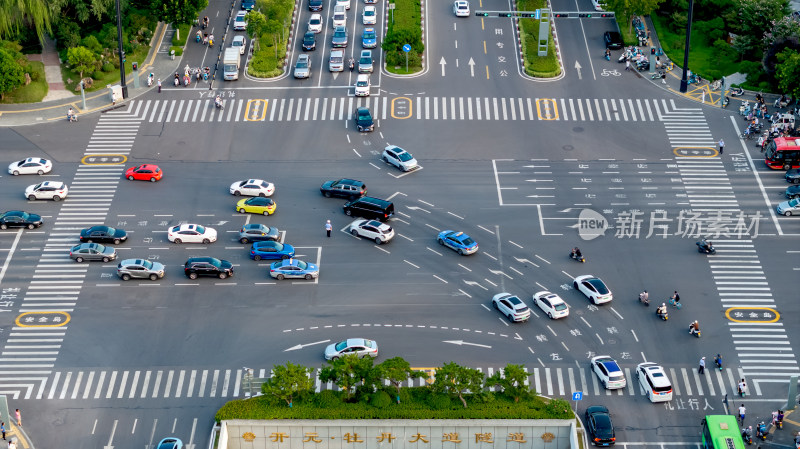 城市道路交通汽车车流航拍