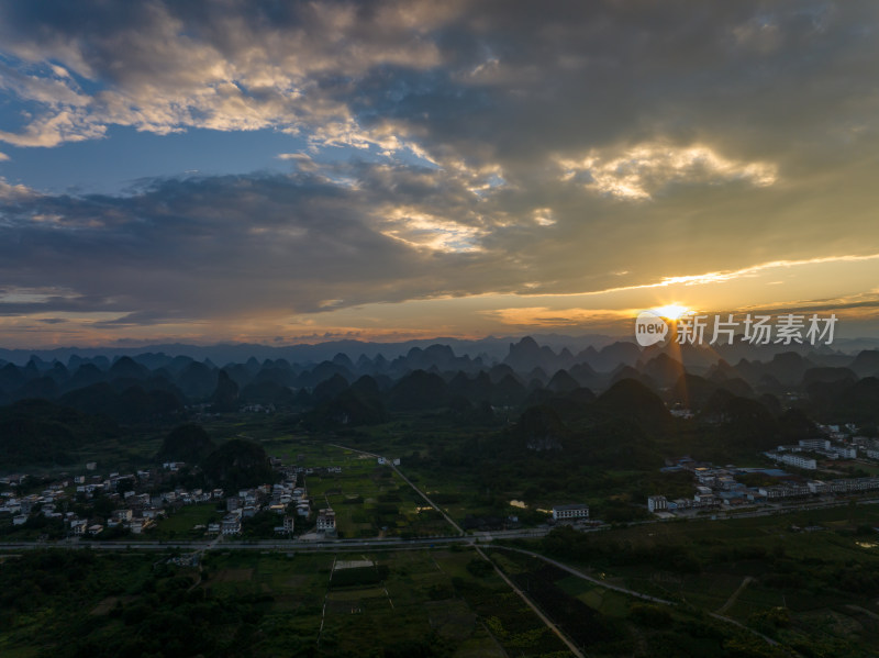 广西桂林山水 乌龙泉日落晚霞 乡村振兴