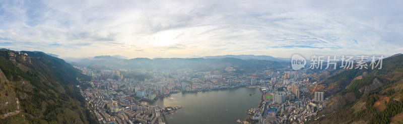 航拍云南红河州个旧市城市风光全景图