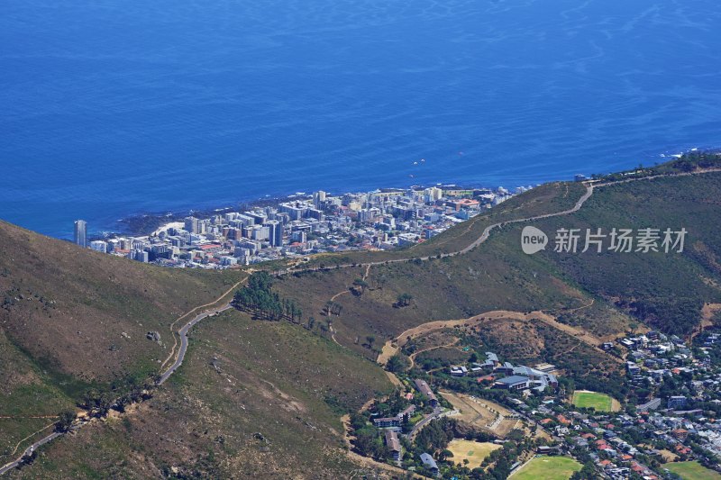 南非开普敦，桌湾Table Bay，俯瞰城市风景