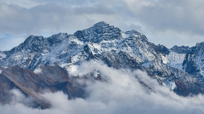 雪山山川四姑娘山