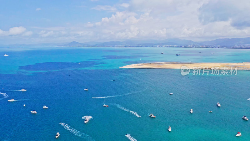 海南三亚湾海上游艇