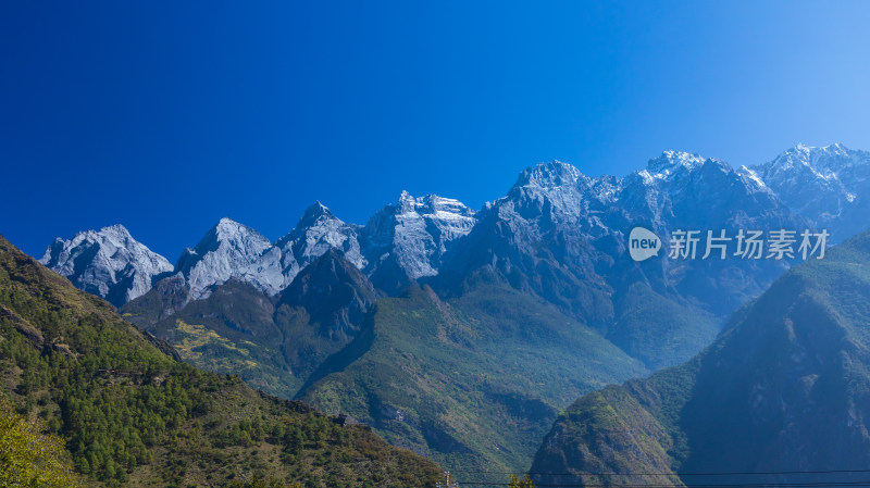 虎跳峡风景