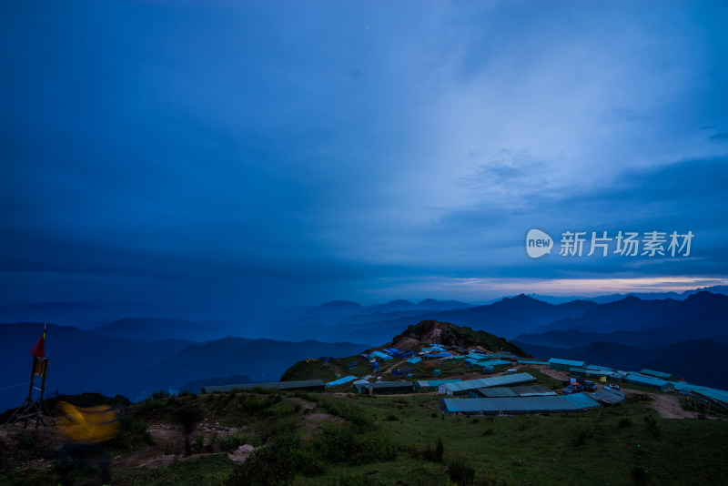 四川雅安牛背山云海