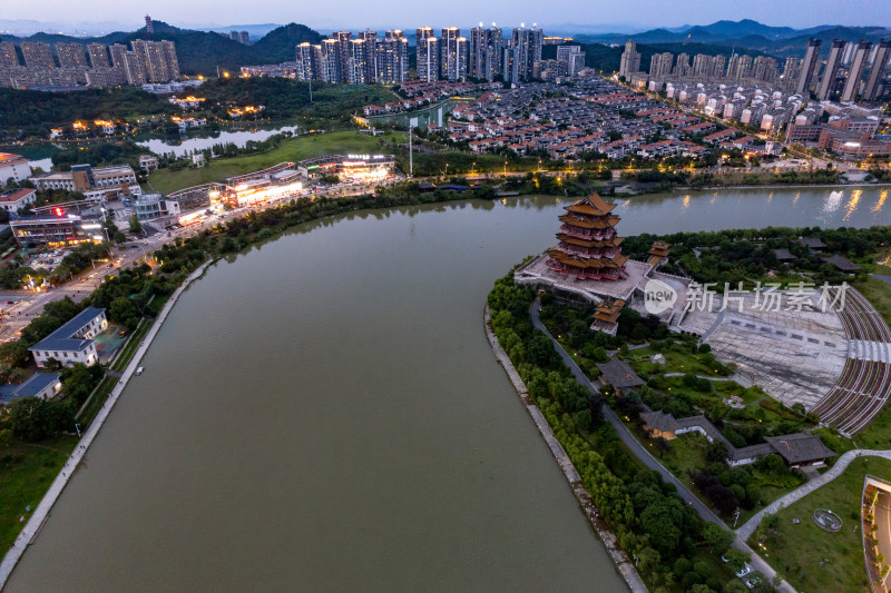 江西宜宾城市夜幕降临河流风景航拍图