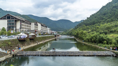 桐庐芦茨风情小镇风景