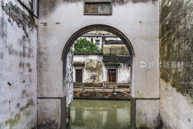 乌镇东栅古街道建筑风光