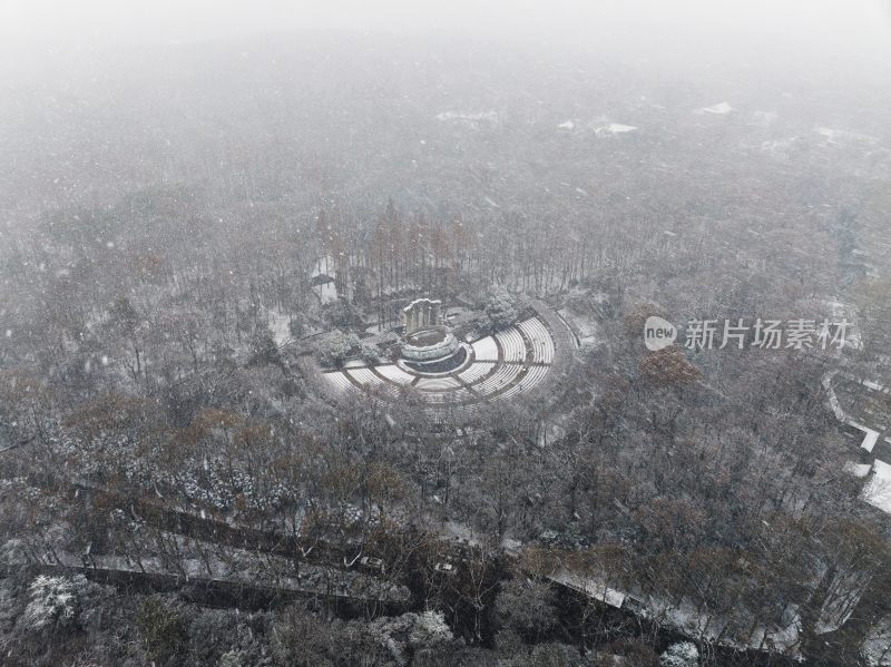 南京中山陵音乐台雪景