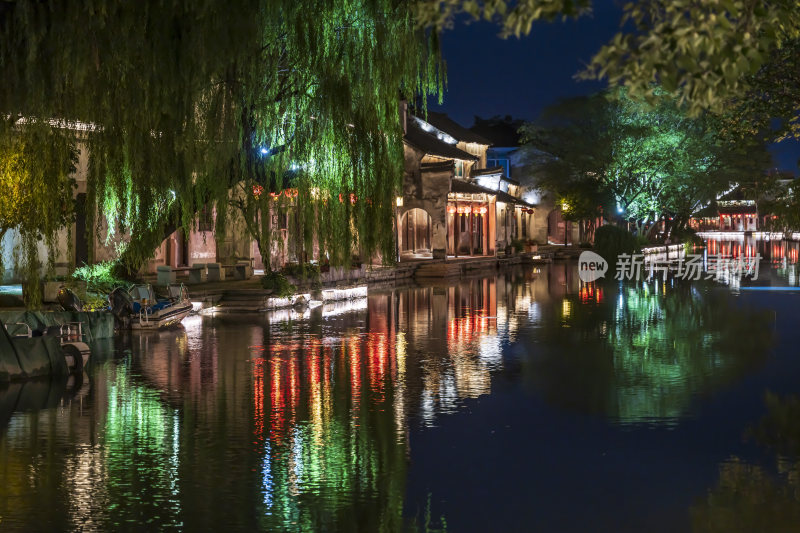 浙江湖州南浔古镇水乡百间楼夜景