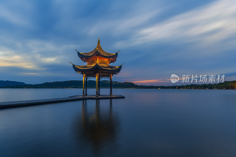 杭州西湖集贤亭火烧云晚霞夜景