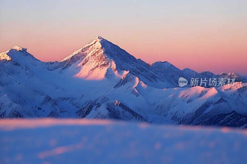 雪山风景冬天天空户外