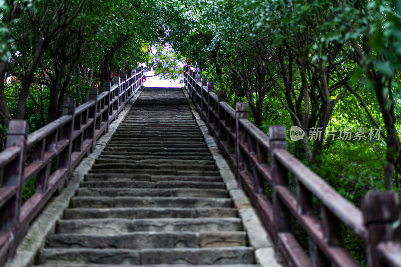 山西太原蒙山大佛自然山水景观