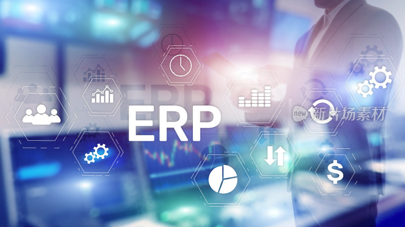 商务人士操作ERP系统画面