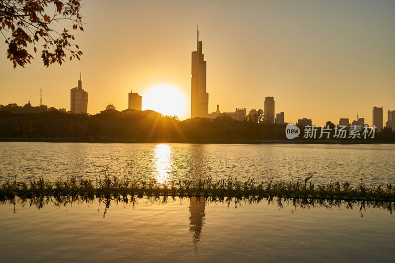 玄武湖的金色夕阳