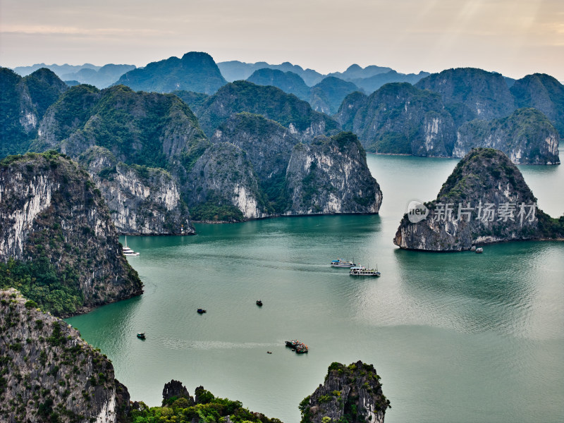 越南下龙湾自然美景