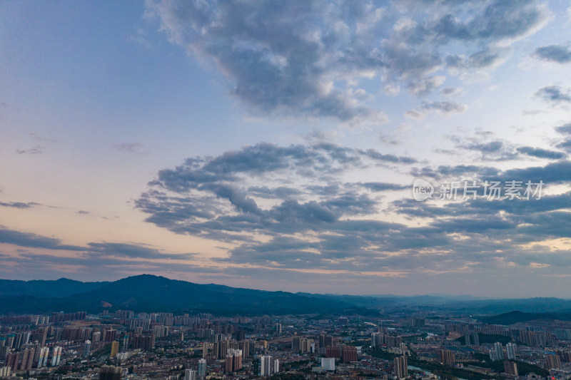 城市夜幕降临晚霞夕阳航拍