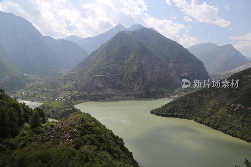 四川川西阿坝州茂县叠溪海子高视角风景