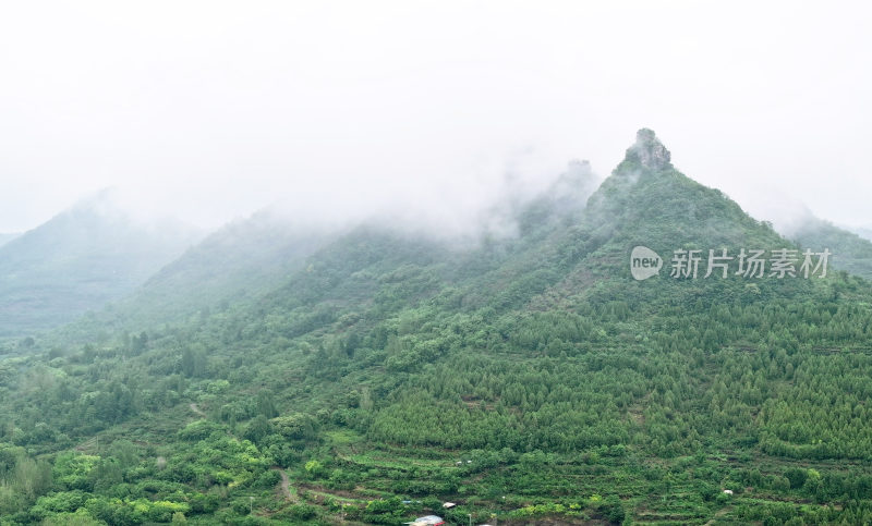 山东枣庄山亭区群峰拥翠山如画